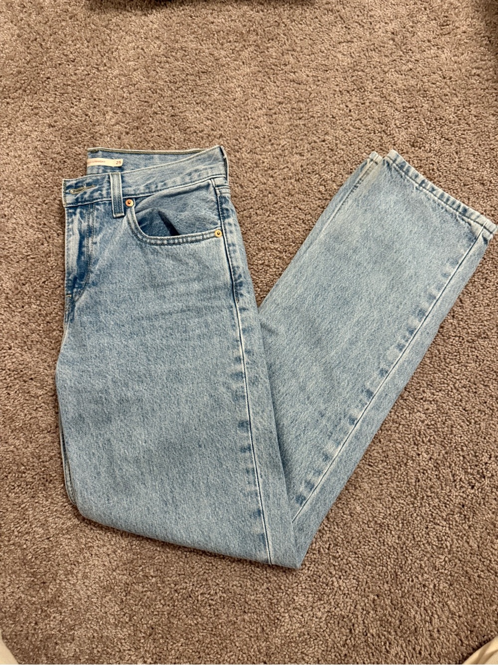 Levis low pro straight jeans size 25